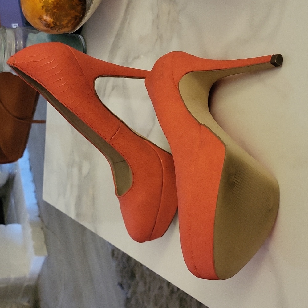 Shoes - Picture 3 of 3